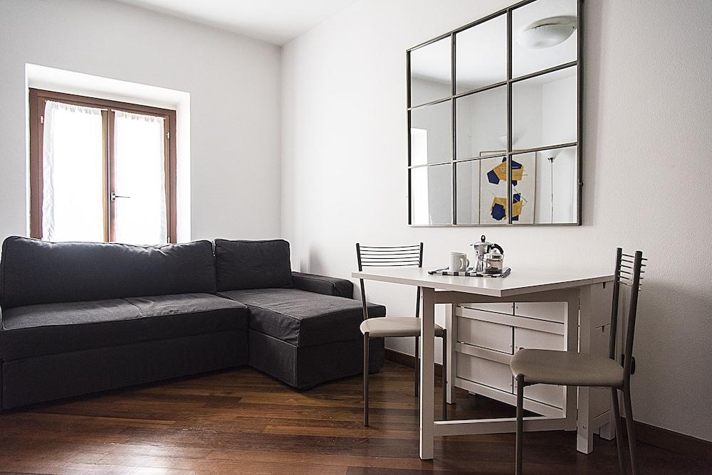 Hidden Retreat Near Duomo