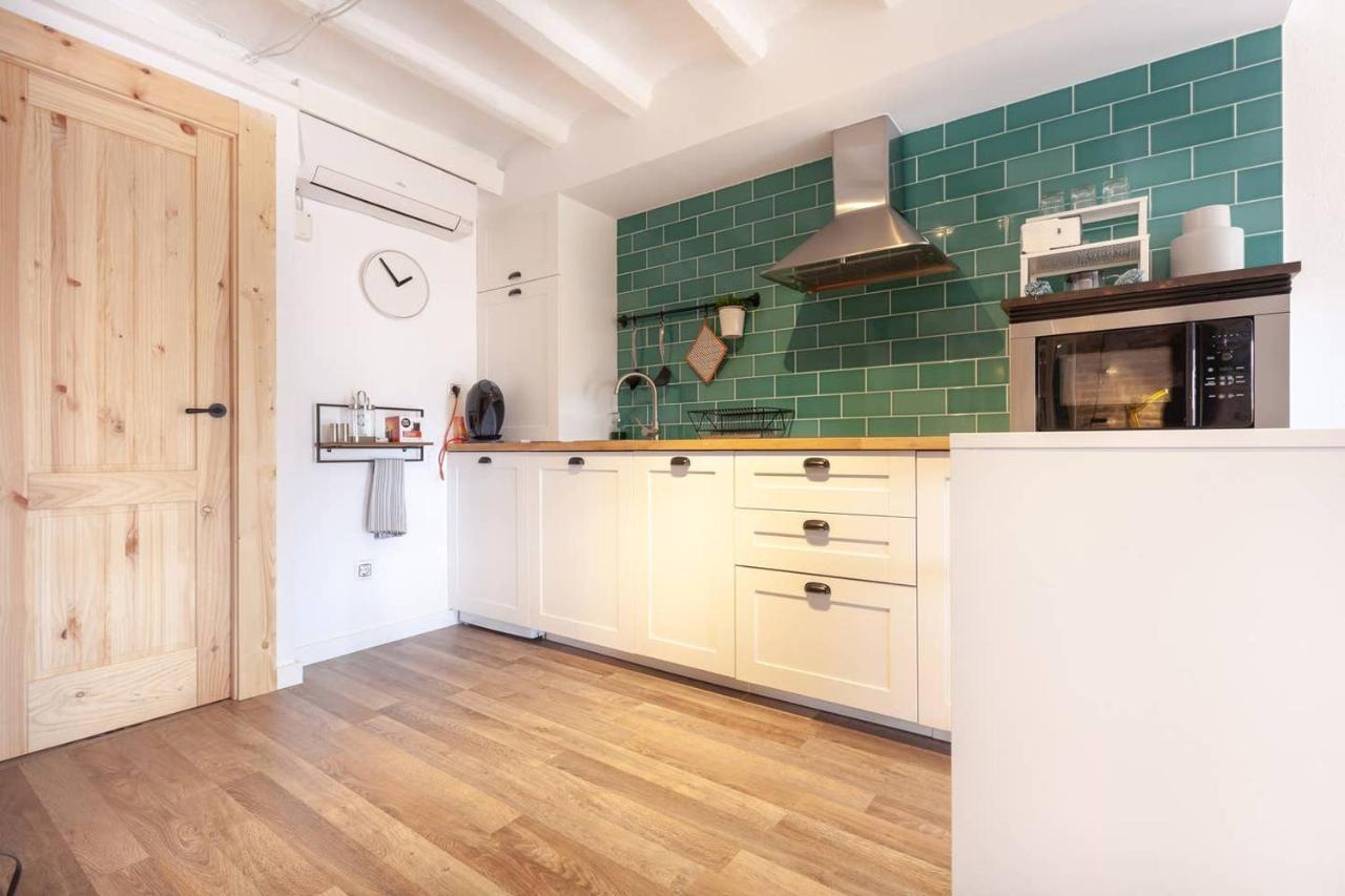 Loft in Historic Center of Tarragona Santa Anna St by Batuecas