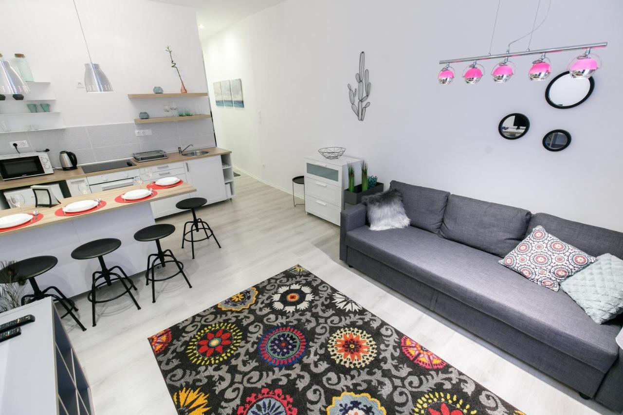 Ella Apartment