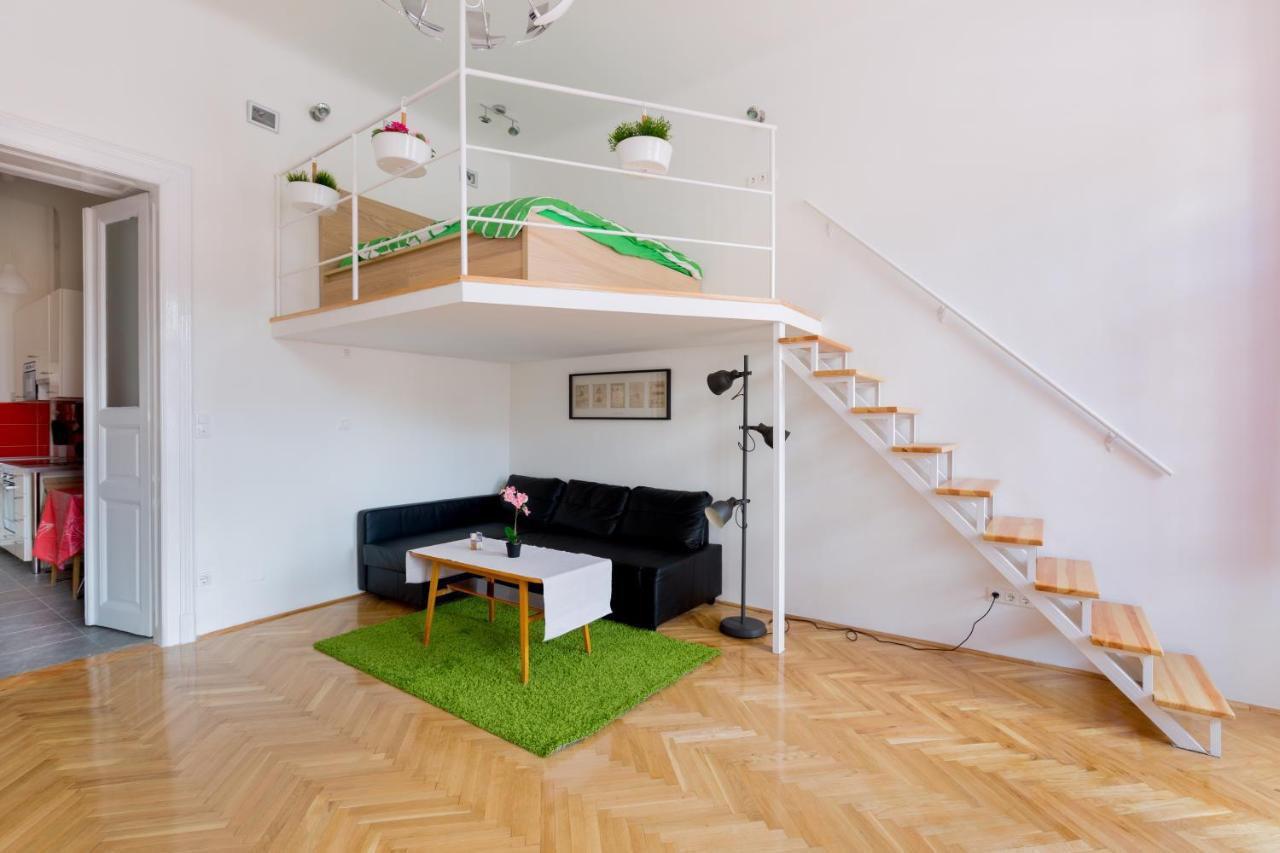 F4 Fiumei Apartment