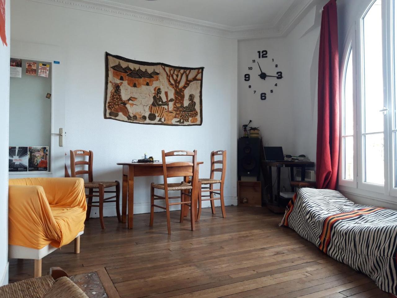 Vue Sur Les Toits de Paris, Tour Effeil, Centre Malakoff, Chambre Chez L'habitant, Sans Ascenseur, a Deux Pas de Paris