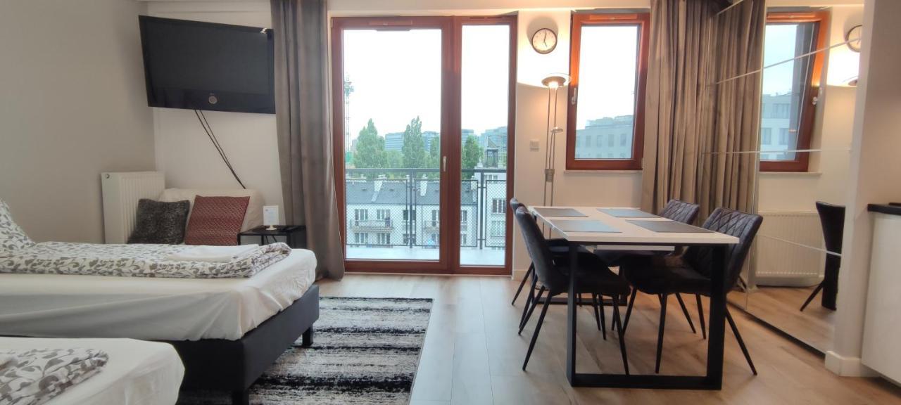 Labo Apartment Brylowska by Expo XXI