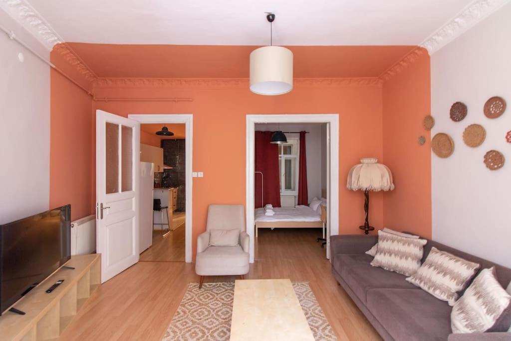 Peaceful & Glamorous 2br Flat with Common Terrace