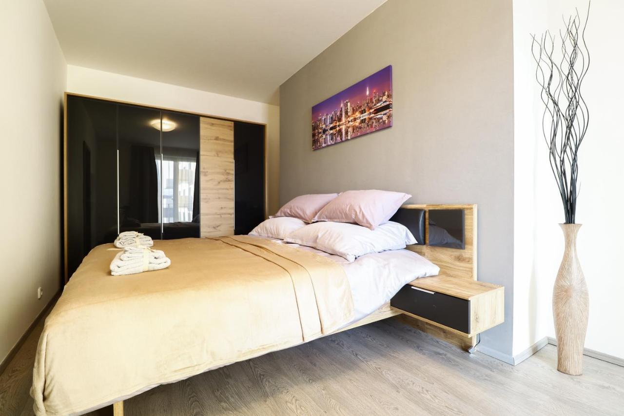 Apartments / 10 Min From Center / O2 Arena