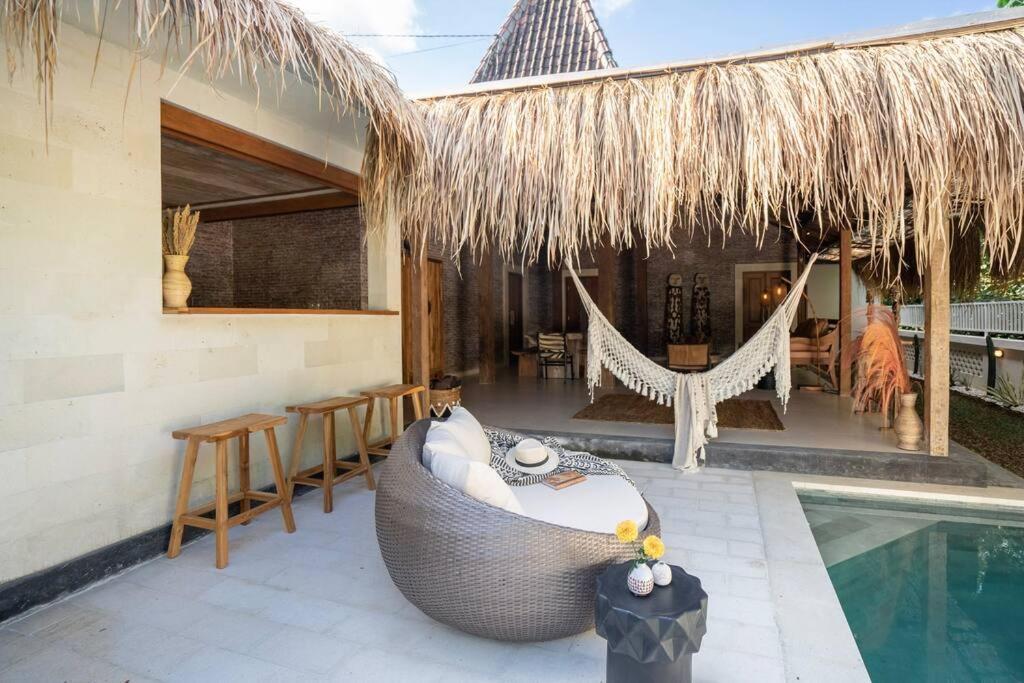 The Pink Joglo, a Cheerful 3bdr Villa W/Pool And Rice-Field View.