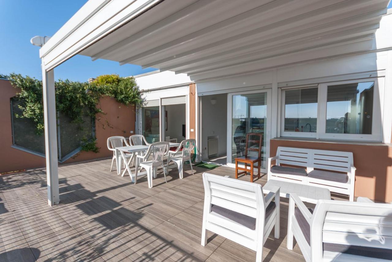 Exclusive Rooftop Apartment with Large Terrace in Solari/Tortona