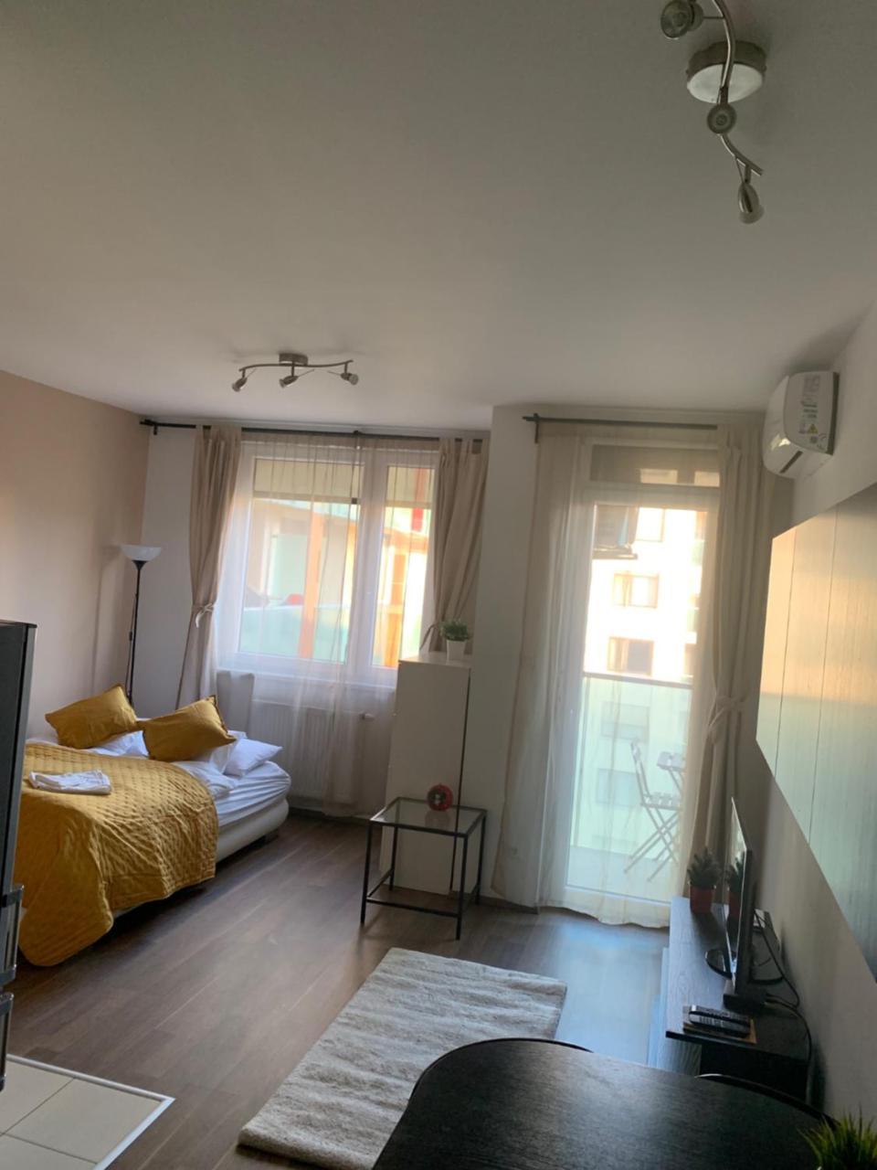Corvin Sun Downtown Apartment
