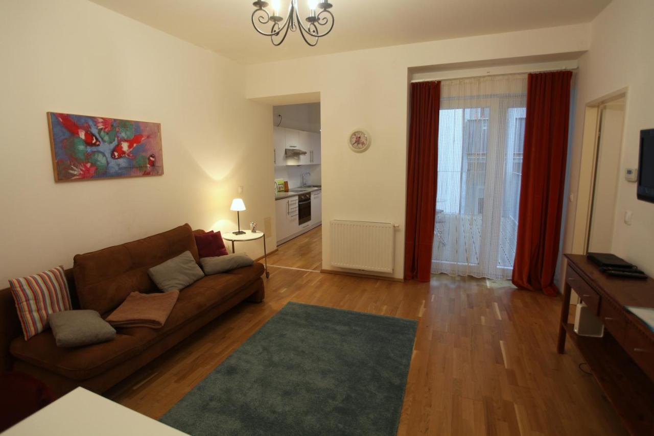 Casa Nostra - Ruhige Stadtwohnung Mit Balkon