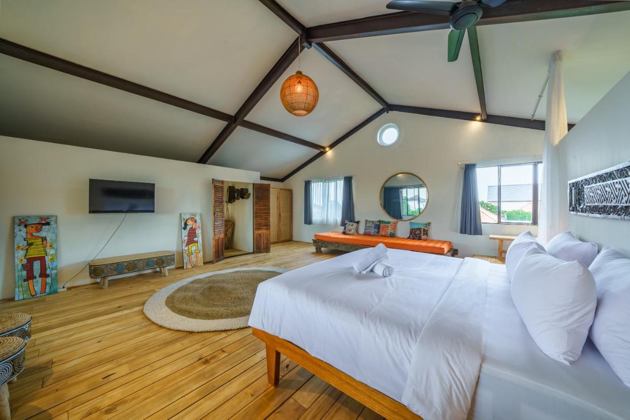 Villa Elma - Huge 2-Bedroom Pool Villa in Umalas!