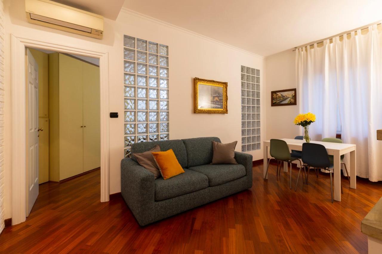 The Wall - Top Floor Apartment