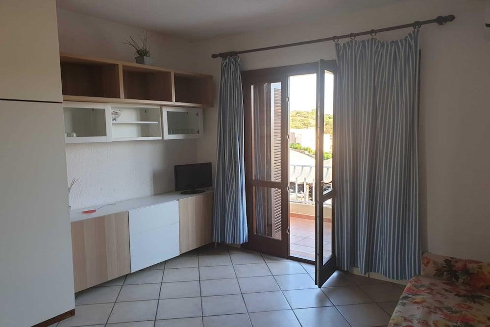 Il Vecchio Faro H208 150mt From the Beach