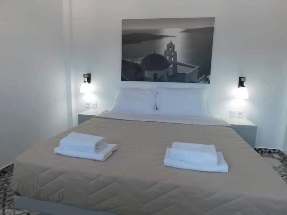 Impresionante Fira Rooms