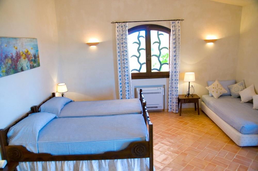 Villa Brandinchi Sea View Swimming Pool