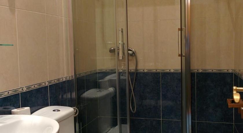 Studios Pelayo Guest House 1