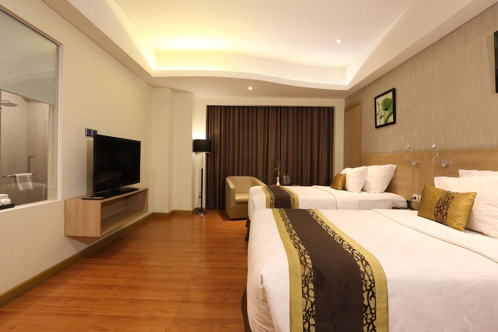 Golden Tulip Galaxy Banjarmasin 1