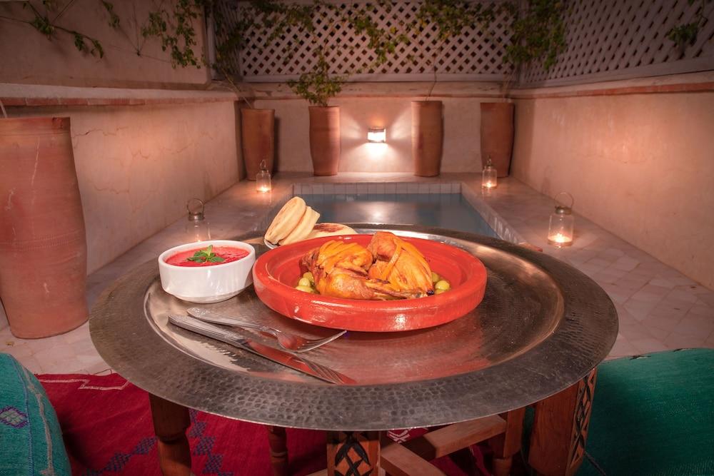 Riad Awatif 36