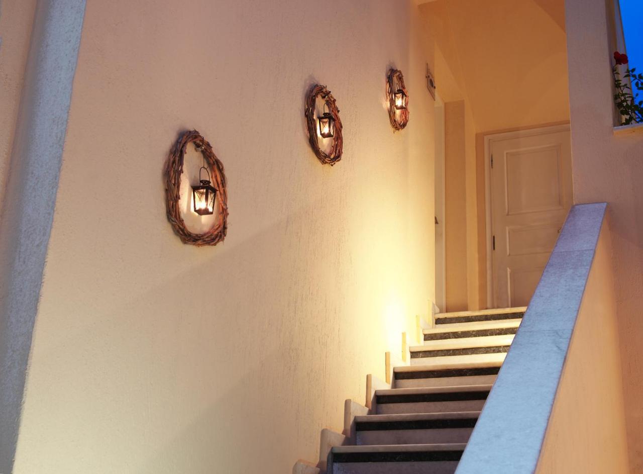 Reverie Santorini Hotel (Adults only) 2