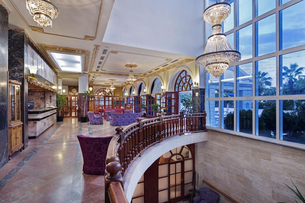 Rose Garden Premium Hotel 2