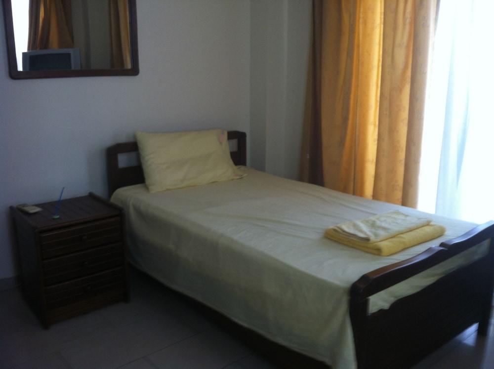 Zakos Court Apartments 1