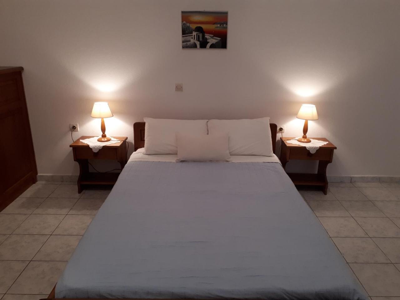 Hotel Paradisos Oia 1