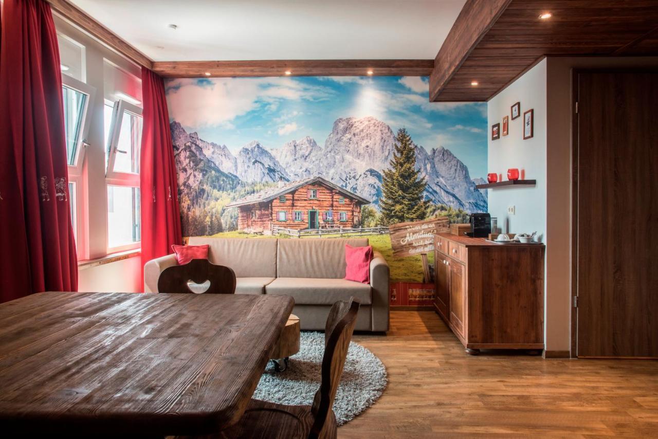 Cocoon Hauptbahnhof 1