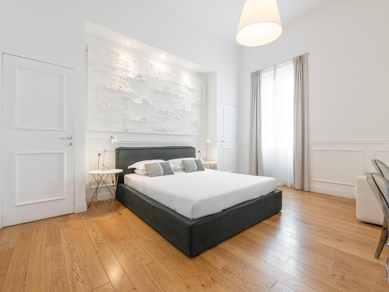 Pley Boutique Del Centro 1