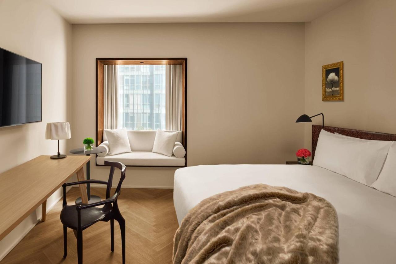 The Barcelona Edition 1