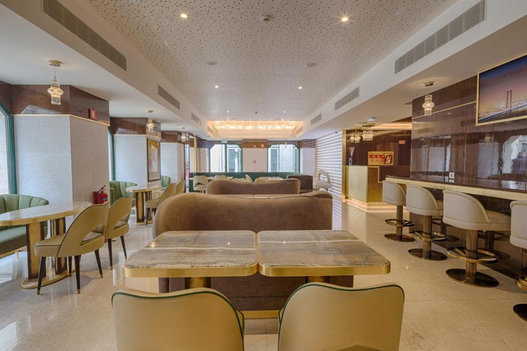 Meraprime Gold Design Hotel 2