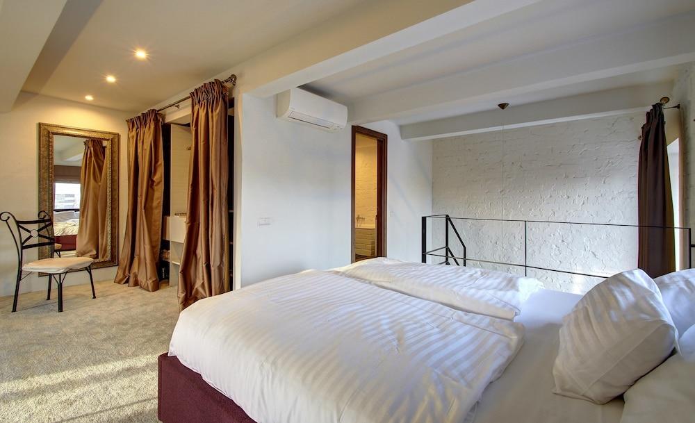 Loft 66&65 Panoramic View 1