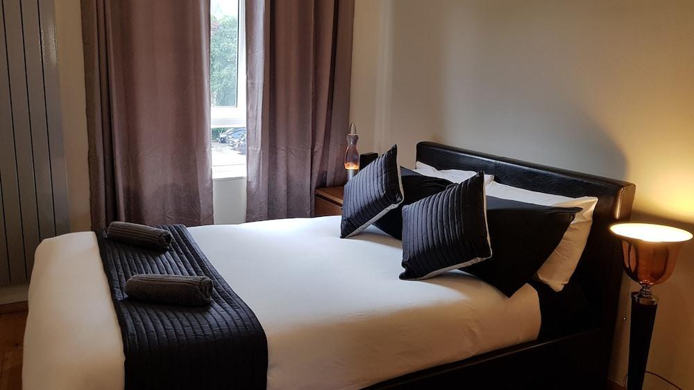 Next London Eye Apartment 1