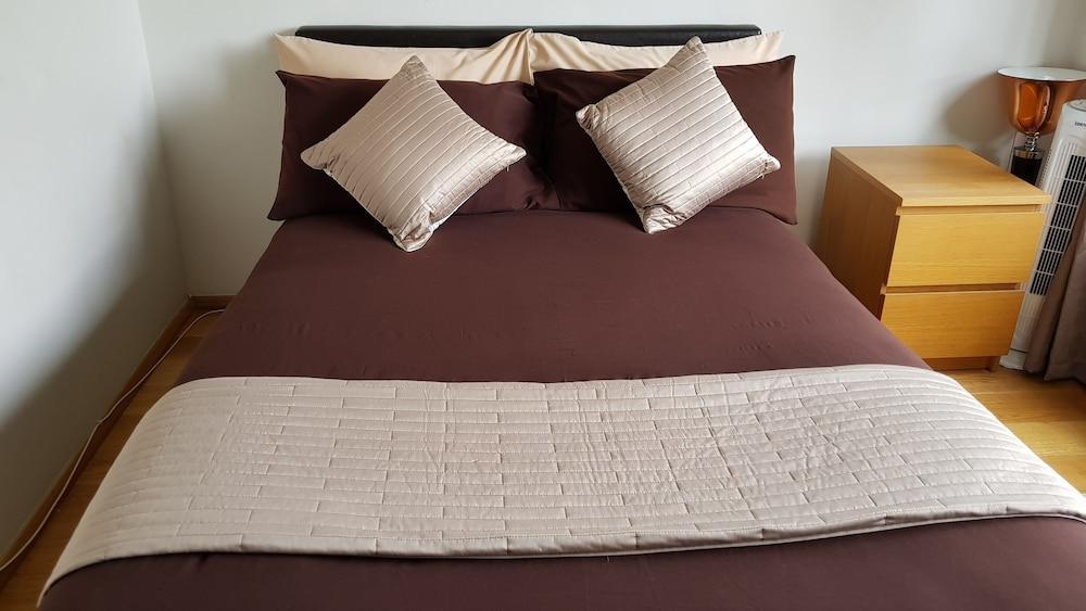 Next London Eye Apartment 2