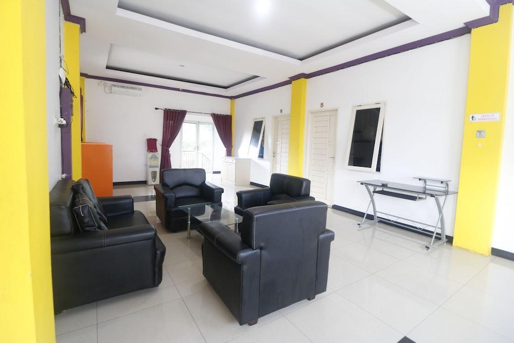 Reddoorz Syariah Near Bscc Dome 1