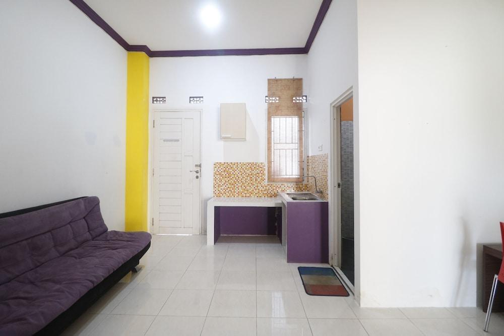 Reddoorz Syariah Near Bscc Dome 2