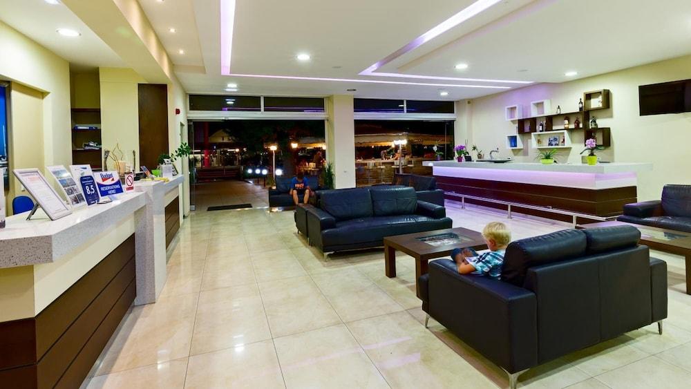 Paleos Hotel Apartments 2