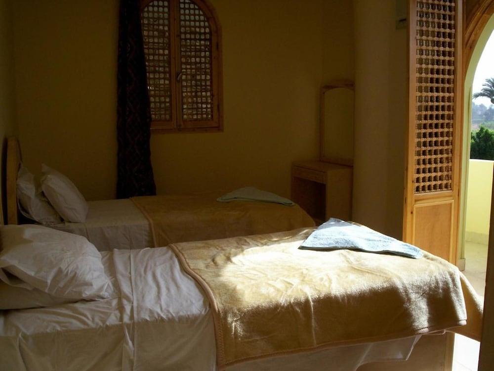 Arabesque Apartments 1