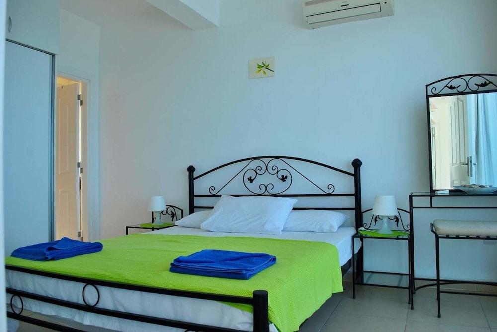 Villa Blue Horizon by Amy Villas 1