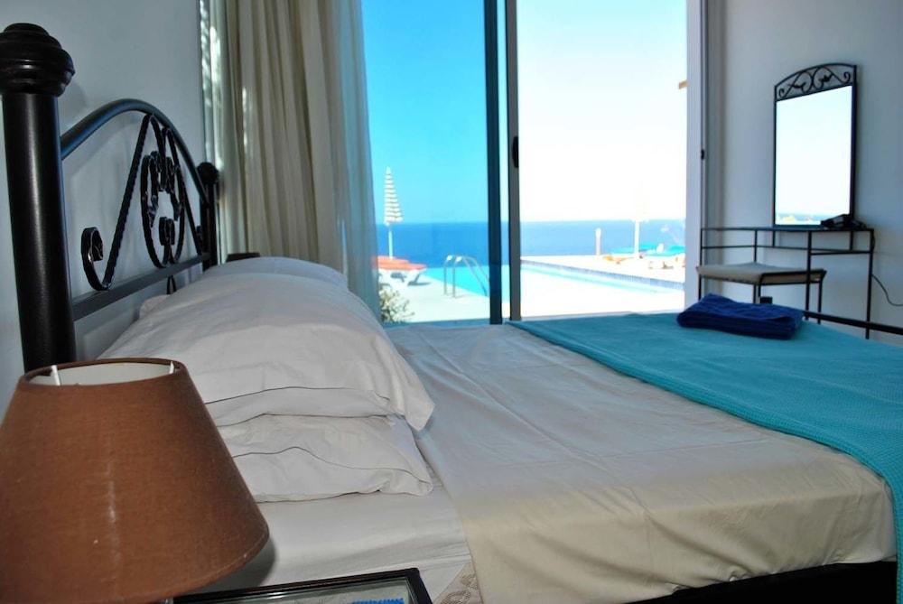 Villa Blue Horizon by Amy Villas 2