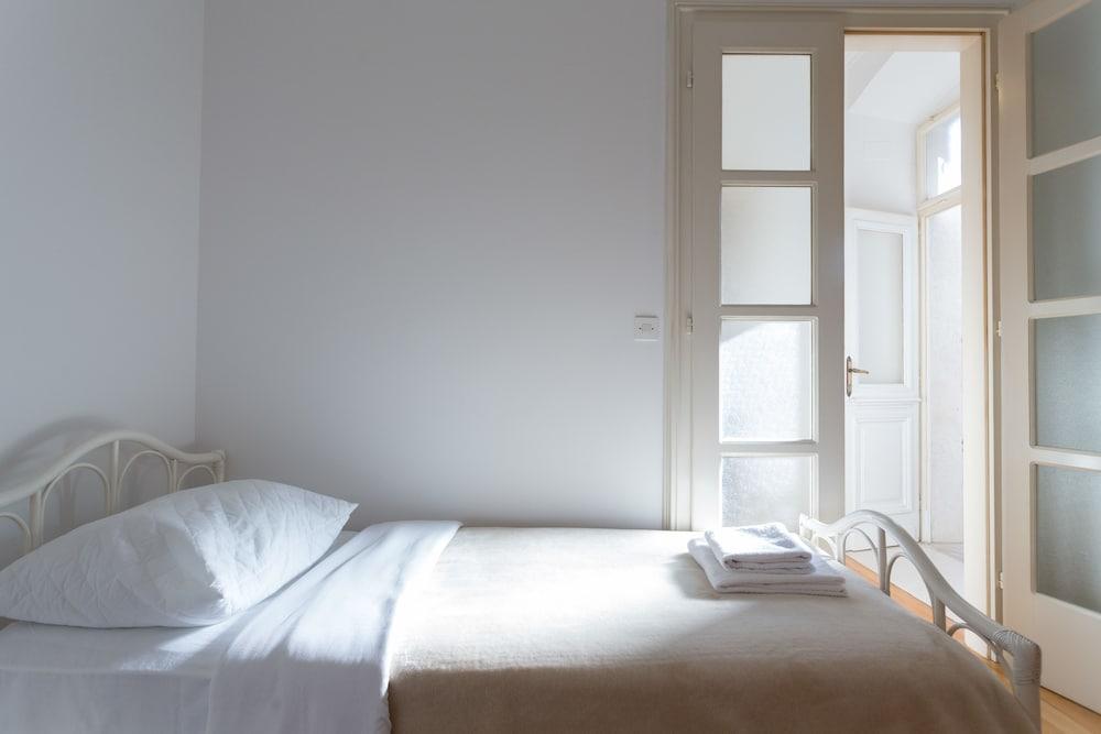 Hedera Estate, Hedera A27 1