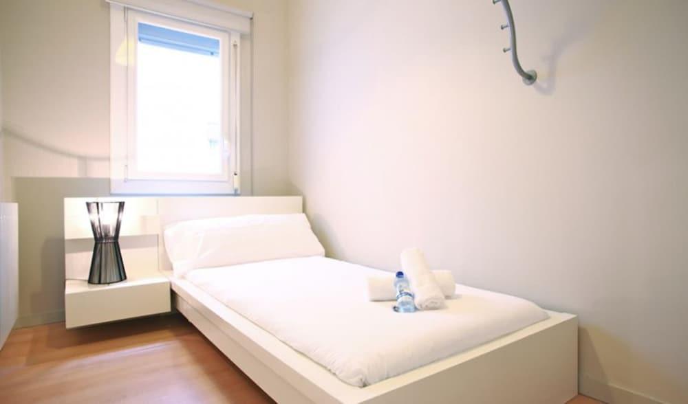 Barcelonaforrent the Sagrada Penthouse 2