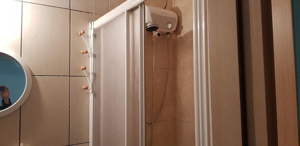 Acticon Rooms Larnaca 1