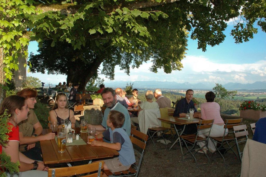 Landguthotel Zur Schonen Aussicht 1