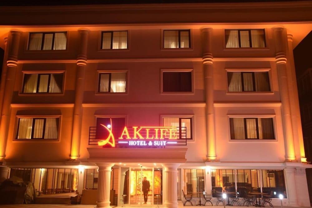Ak Life Hotel & Suit
