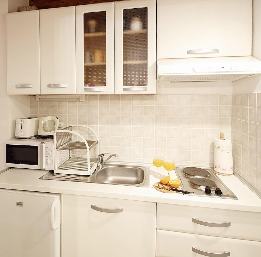 Melek Accommodations 1