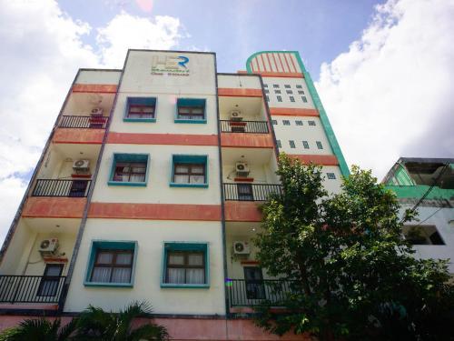 Her Mandiri Guest House by Oyo Rooms