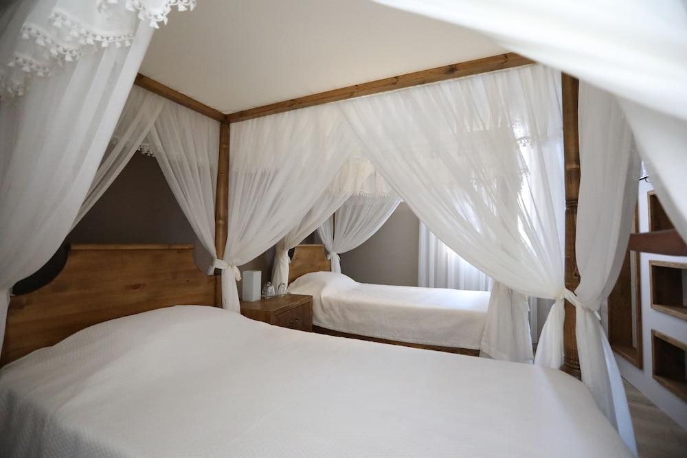 Hilmi Efendi Guest House 2