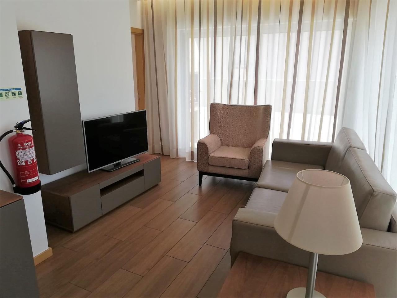 Apartamentos Turisticos Da Nazare 2