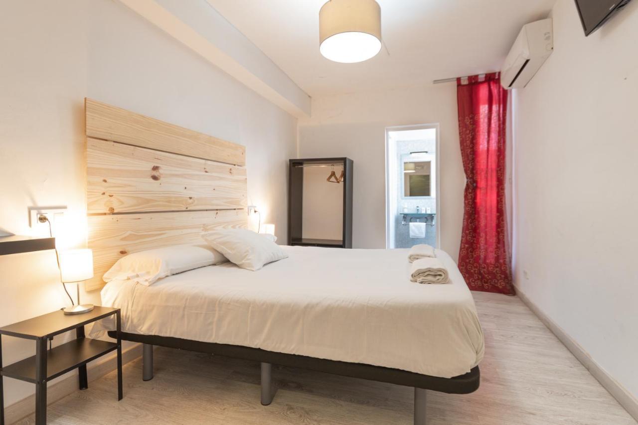 Hostal Easy Sants (Adults only) 1