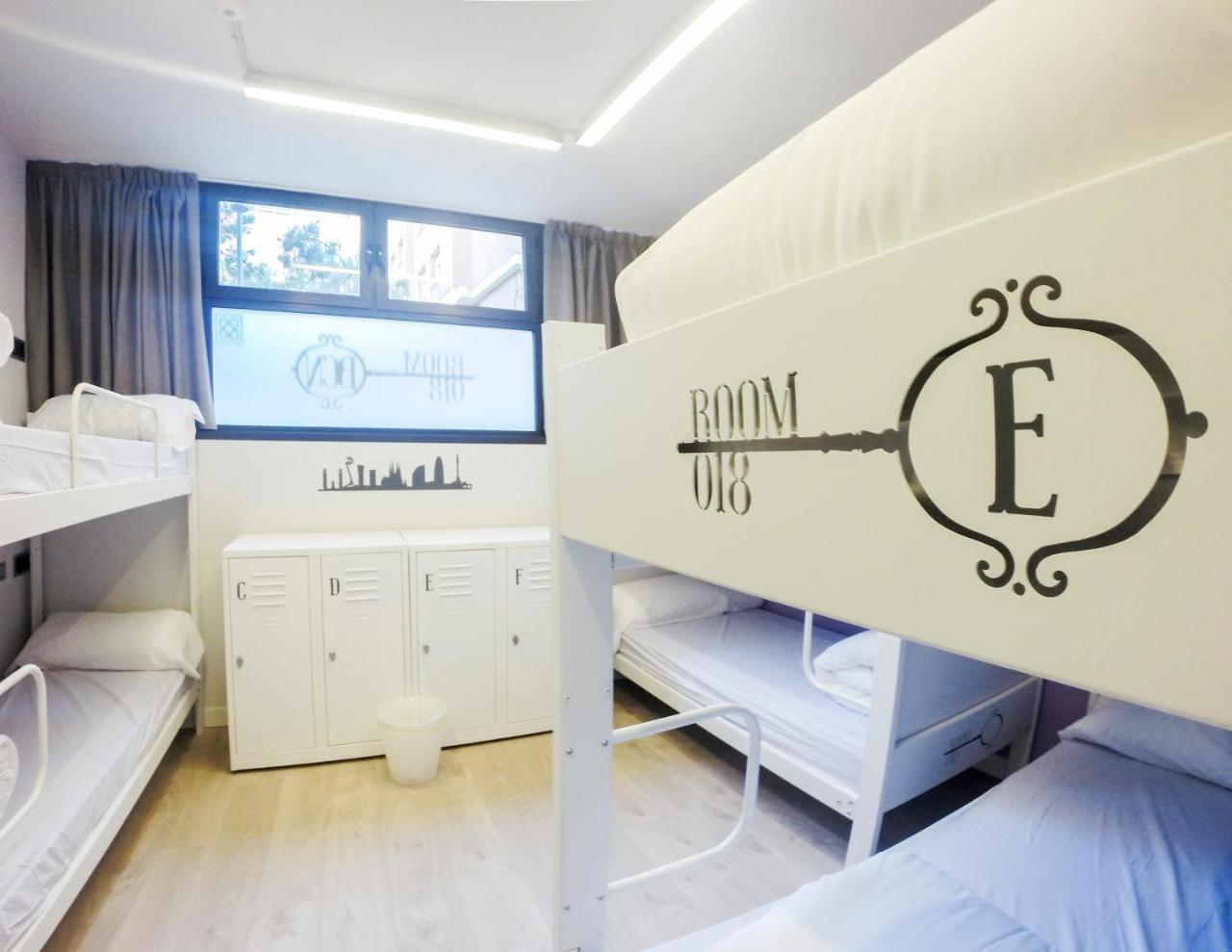 Room 018 Barcelona 2