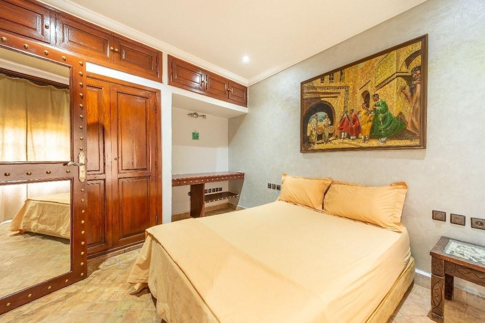 Private Villa in Center 1