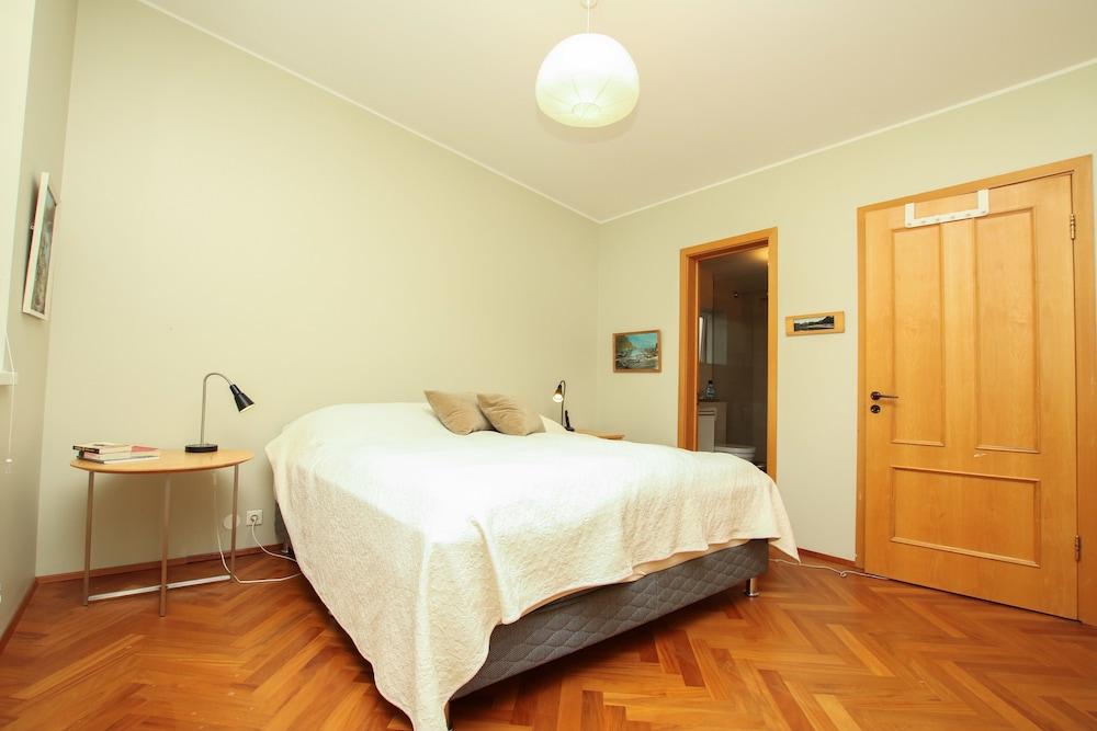 Large Modern Family House 2